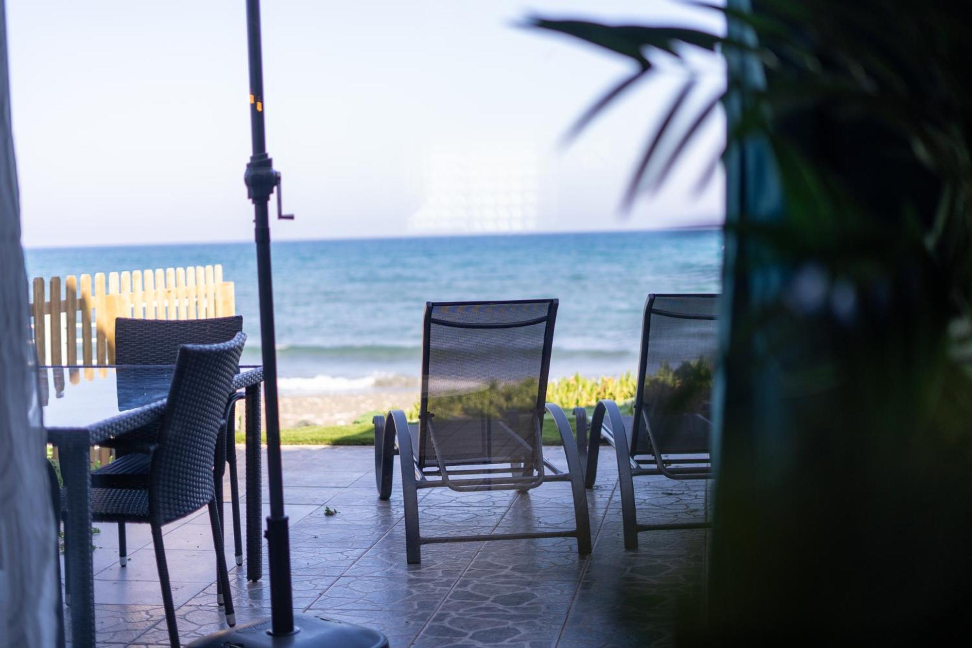 Beach House At Seafront Villa Meneou Exterior foto