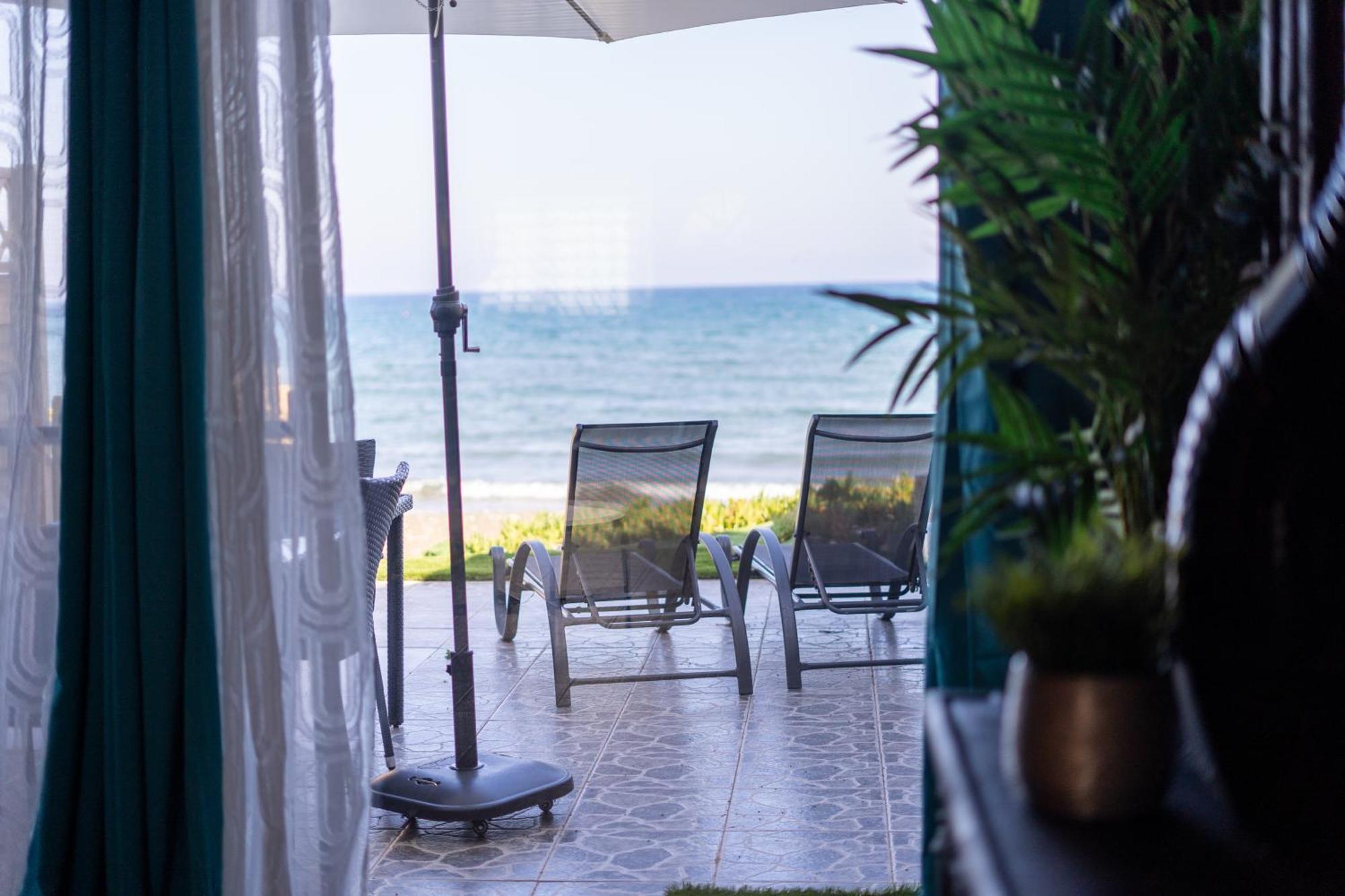 Beach House At Seafront Villa Meneou Exterior foto