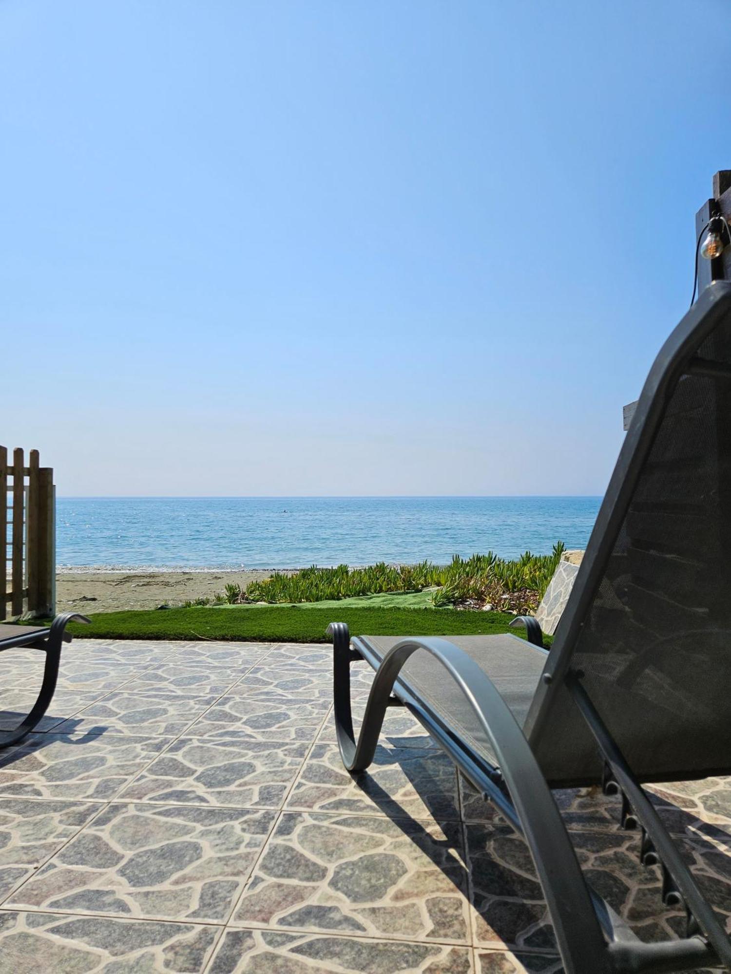 Beach House At Seafront Villa Meneou Exterior foto