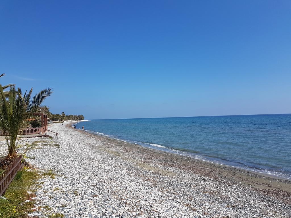 Beach House At Seafront Villa Meneou Exterior foto